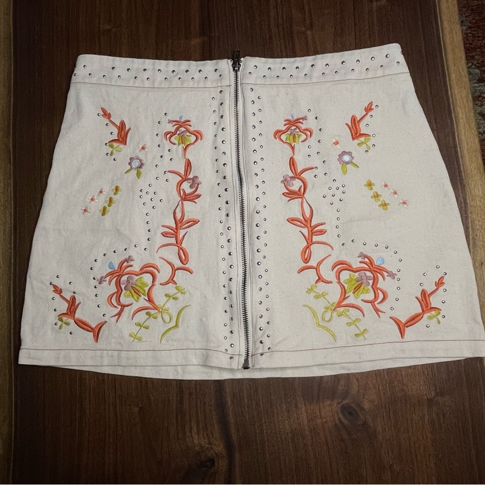 Jacquie the Label Embroidered Studded Mini Skirt Large Like New